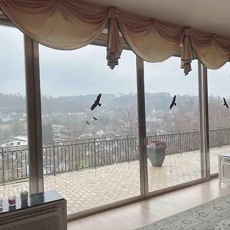 Villa Engelskirchen בית אירוח