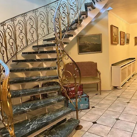 Villa Engelskirchen Habitación en casa particular