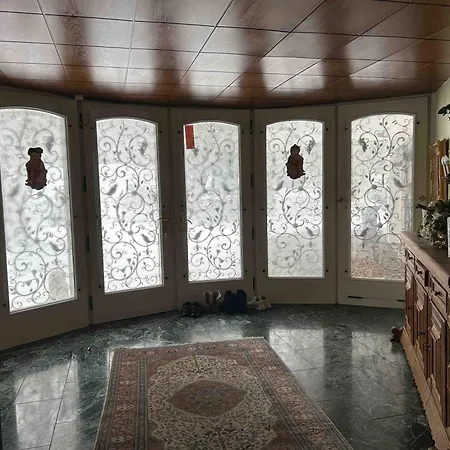 Villa Engelskirchen בית אירוח