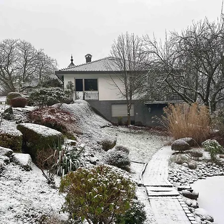 Villa Engelskirchen אנגלסקירכן