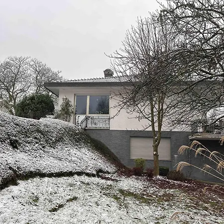 בית אירוח Villa Engelskirchen אנגלסקירכן