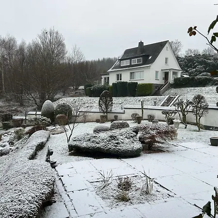 Villa Engelskirchen בית אירוח