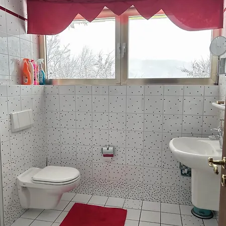 Villa Engelskirchen בית אירוח