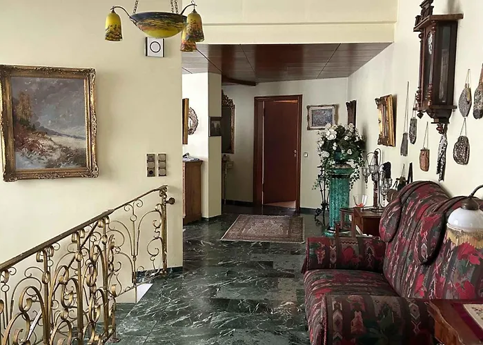 Villa Engelskirchen Pansiyon *